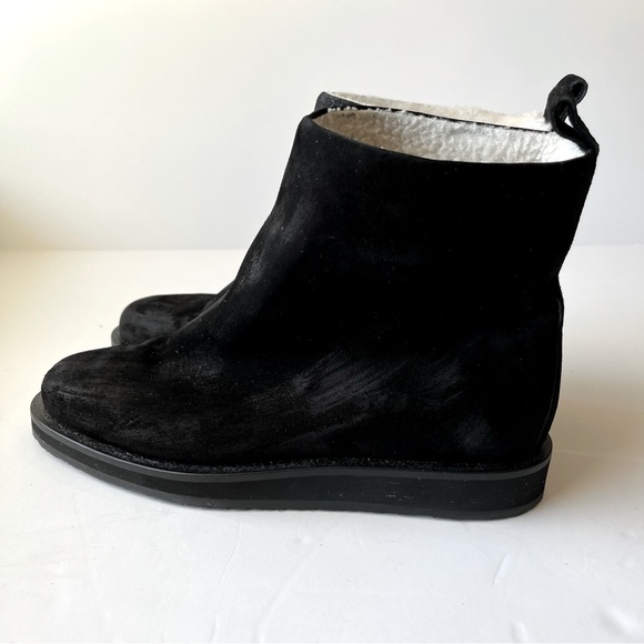 Tamara Mellon Black Suede Sherpa Lined Booties Size 37 1/2 - Picture 5 of 12